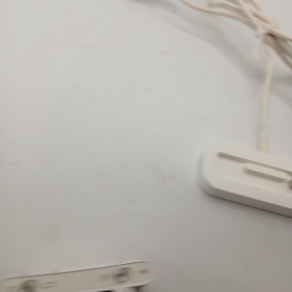 Apple iPod Shuffle 2nd Gen A1204 Silver / Gray -  MP3 Player Vintage  Untested - Picture 8 of 12